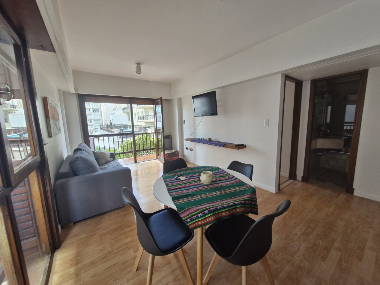 Departamento en la exclusiva zona de Playa Varese, a metros del mar