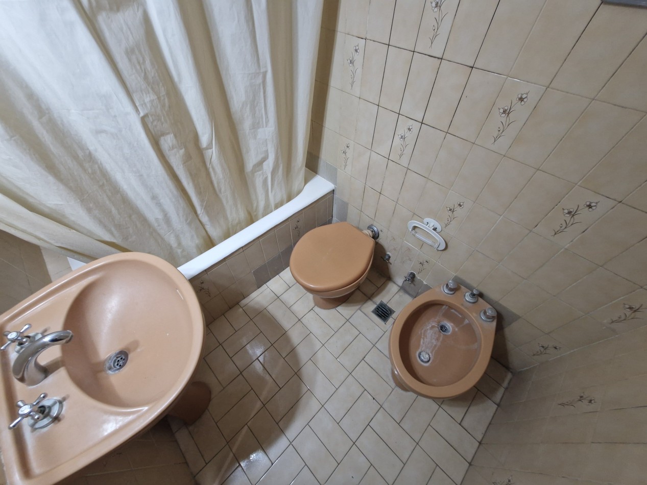 Departamento de 3 ambientes en ubicacion inmejorable - A solo 100 metros del mar