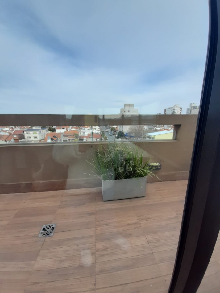 VENTA - Depto 2 ambientes con cochera a estrenar - Zona La Rioja y Matheu