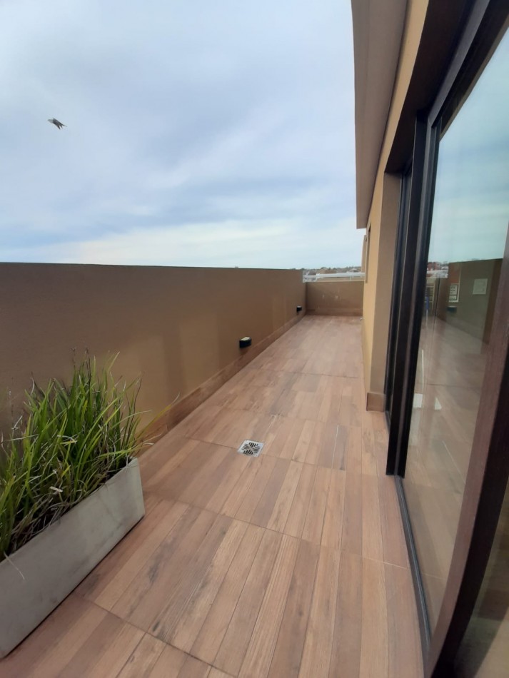 VENTA - Depto 2 ambientes con cochera a estrenar - Zona La Rioja y Matheu