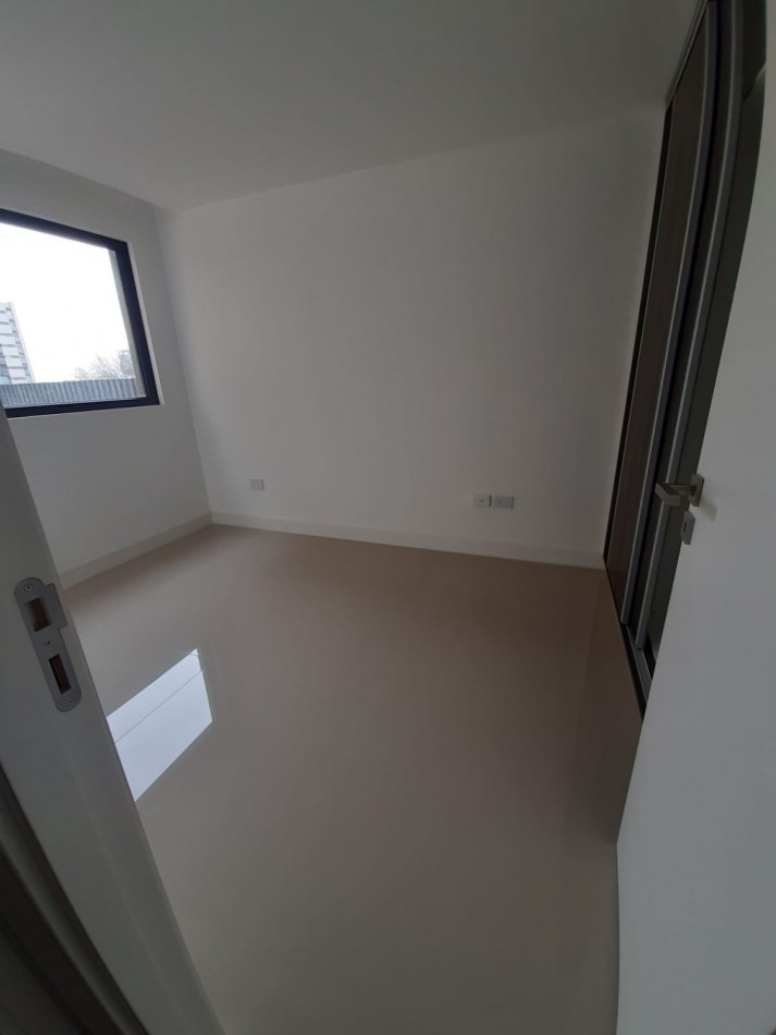VENTA - Depto 2 ambientes con cochera a estrenar - Zona La Rioja y Matheu
