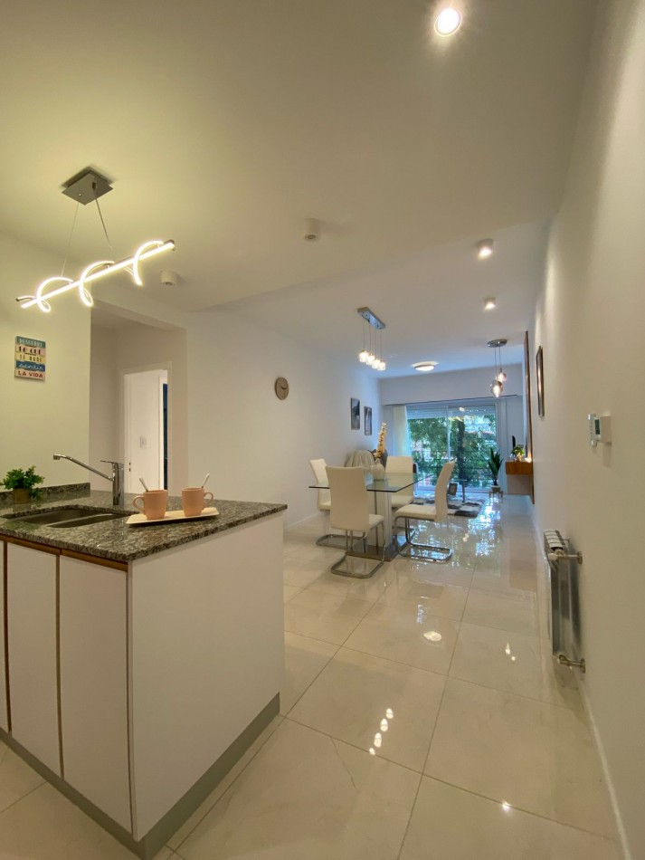 Venta 3AMB RECICLADO CENTRO MUEBLES Y ARTEFACTOS