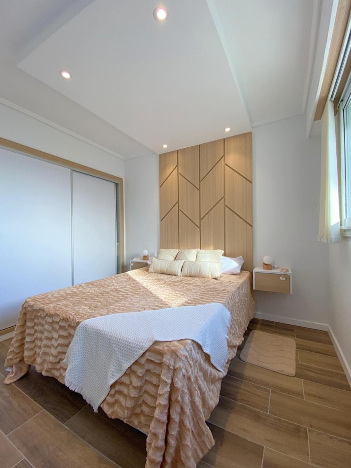 Venta Departamento 2 ambientes a la calle con balcon y vista al mar, edificio Havana
