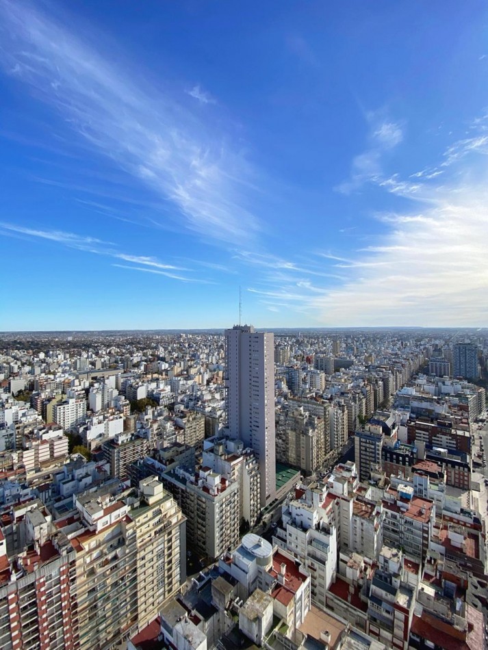 Venta Departamento 2 ambientes a la calle con balcon y vista al mar, edificio Havana
