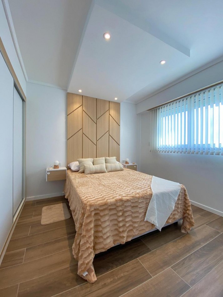 Venta Departamento 2 ambientes a la calle con balcon y vista al mar, edificio Havana
