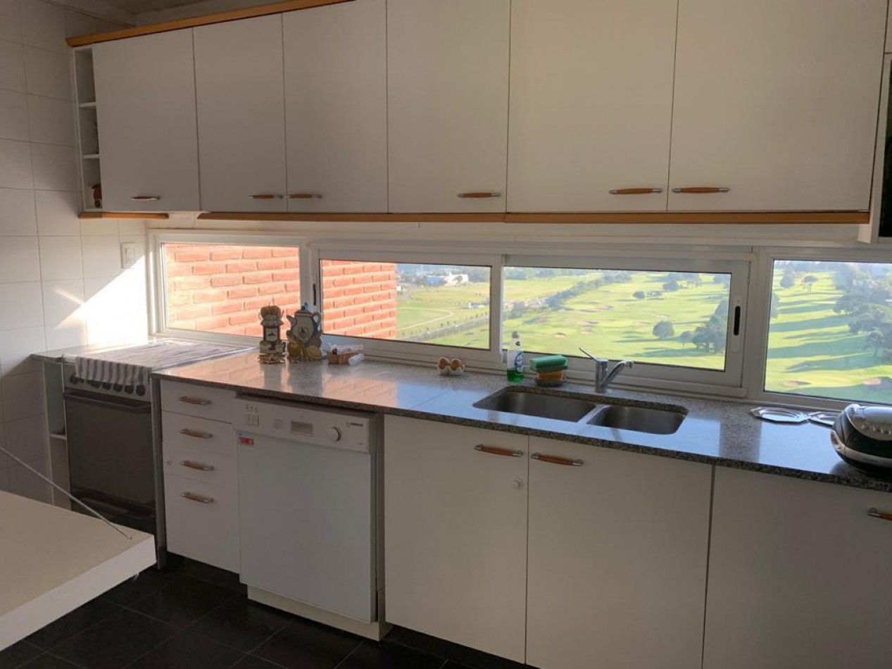 Departamento 4 Amb con vista al mar y cochera doble playa grande