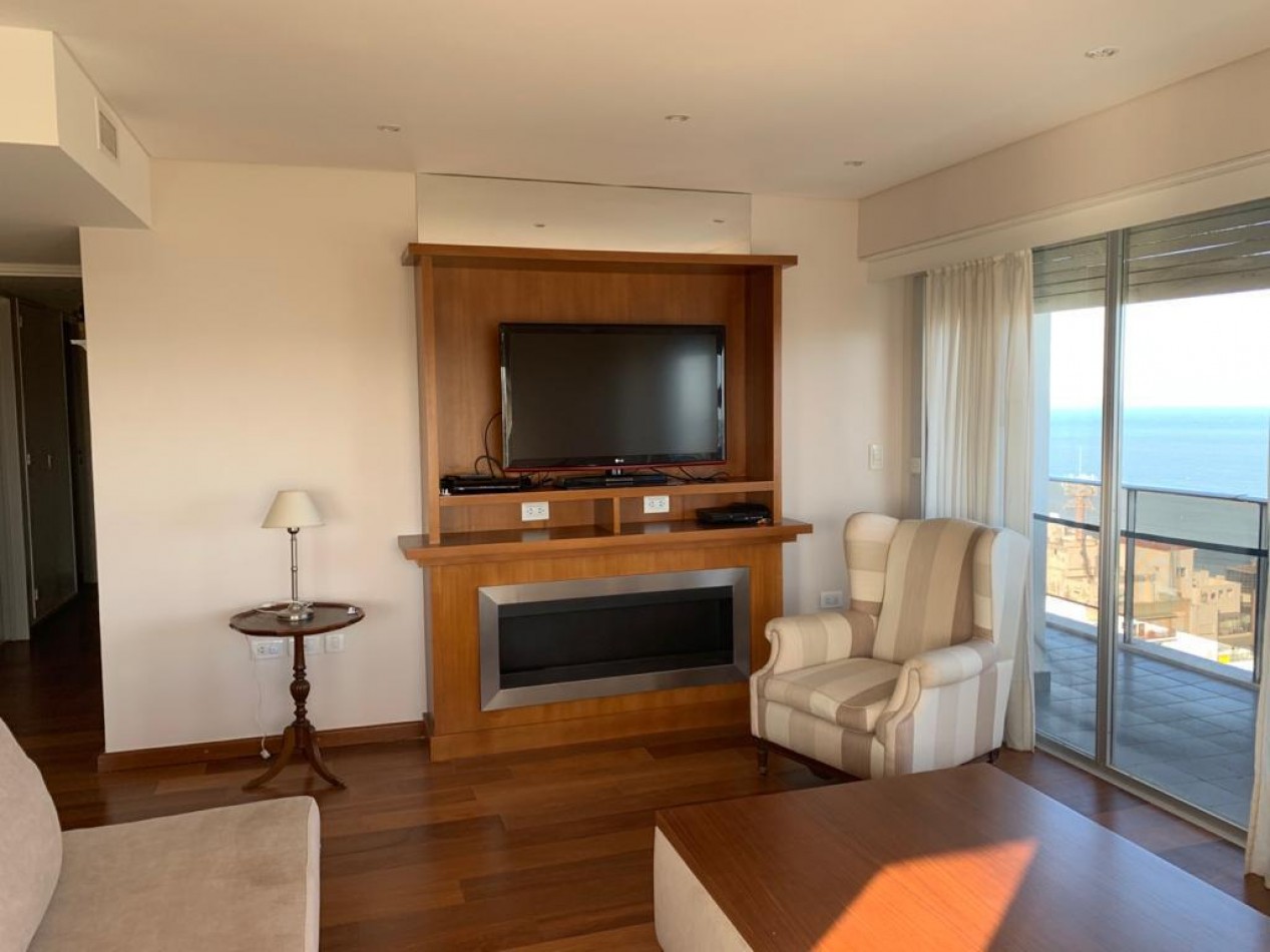 Departamento 4 Amb con vista al mar y cochera doble playa grande