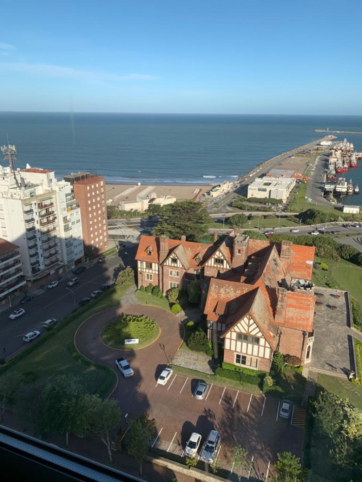 Departamento 4 Amb con vista al mar y cochera doble playa grande