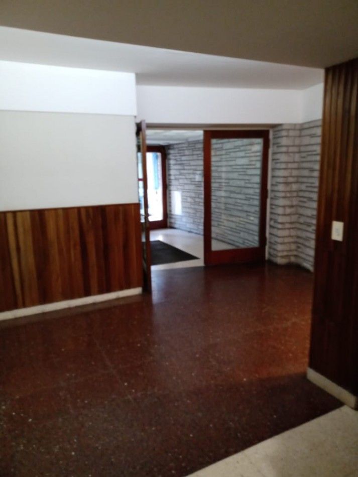VENTA DEPARTAMENTO 2 AMBIENTES AL FRENTE CON BALCON ZONA ALDREY