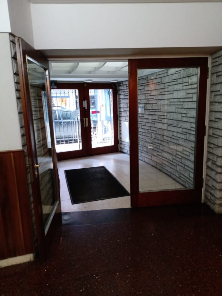 VENTA DEPARTAMENTO 2 AMBIENTES AL FRENTE CON BALCON ZONA ALDREY