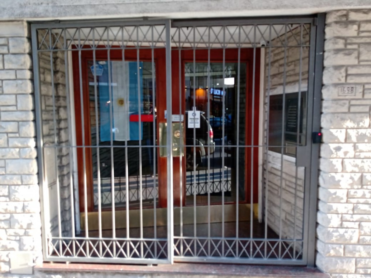 VENTA DEPARTAMENTO 2 AMBIENTES AL FRENTE CON BALCON ZONA ALDREY