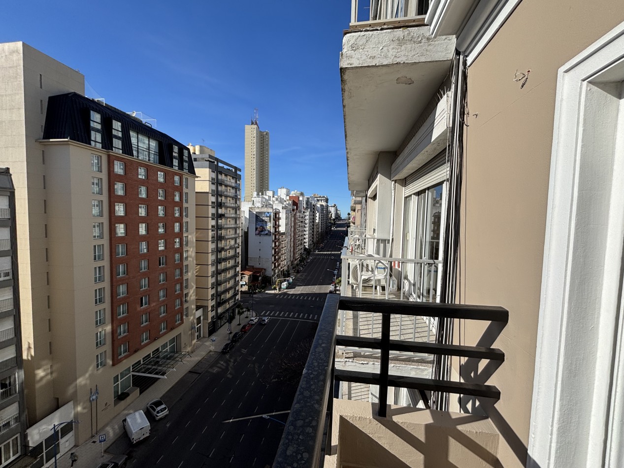 VENTA SEMIPISO 3 AMB BALCON AL FRENTE