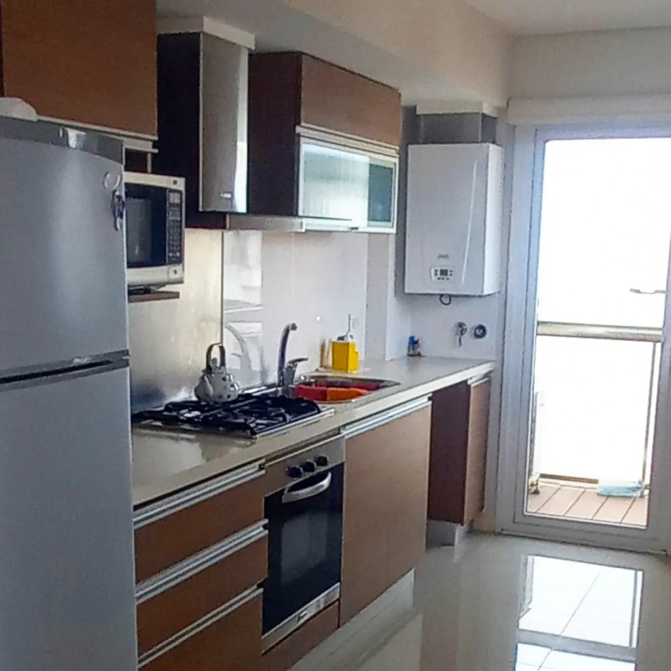SEMIPISO DE CATEGORIA CON VISTA AL MAR Y AMENITIES.