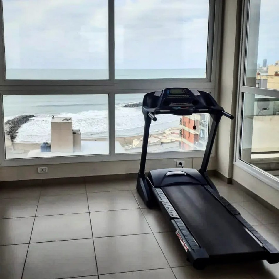 SEMIPISO DE CATEGORIA CON VISTA AL MAR Y AMENITIES.