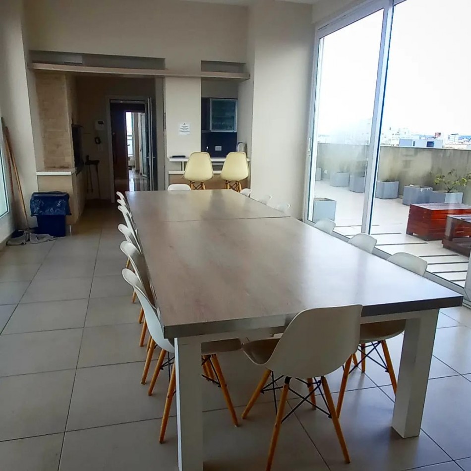 SEMIPISO DE CATEGORIA CON VISTA AL MAR Y AMENITIES.