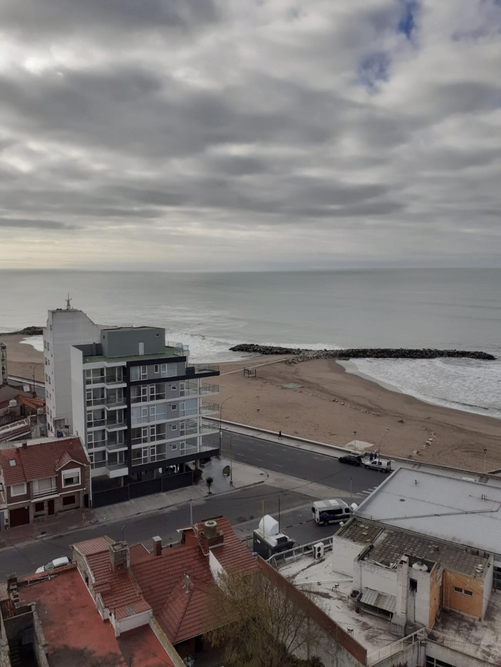 SEMIPISO DE CATEGORIA CON VISTA AL MAR Y AMENITIES.