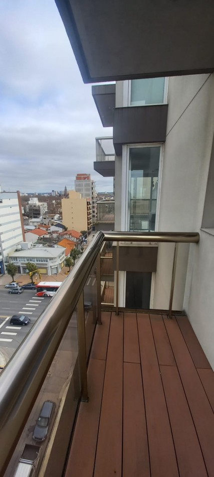 SEMIPISO DE CATEGORIA CON VISTA AL MAR Y AMENITIES.