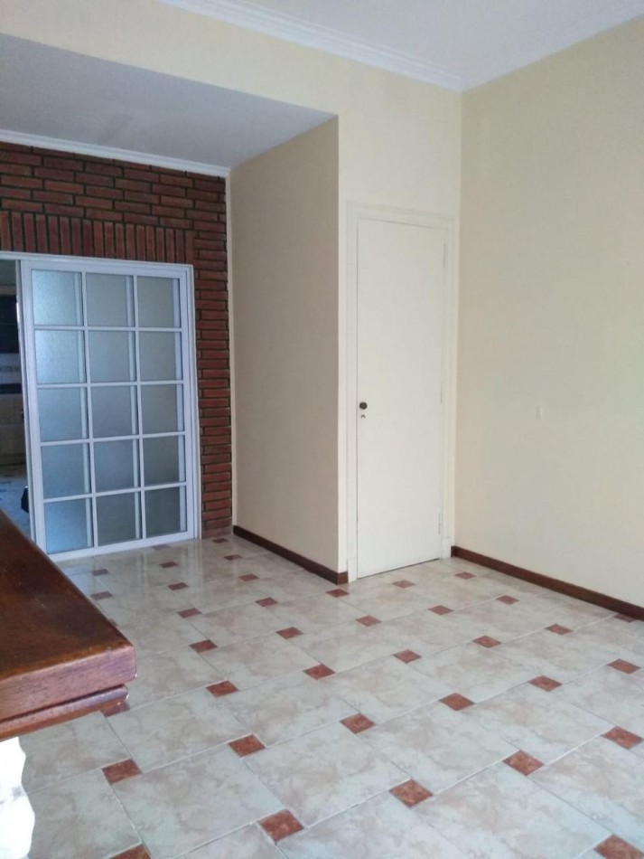 Excelente PH 3 amb. al frente Guemes - APTO CREDITO USA142.000