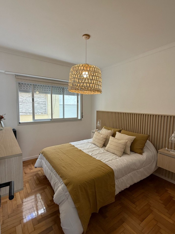 DEPARTAMENTO 2 AMBIENTES CON BALCON SALIENTE A LA CALLE EN PLAZA COLON