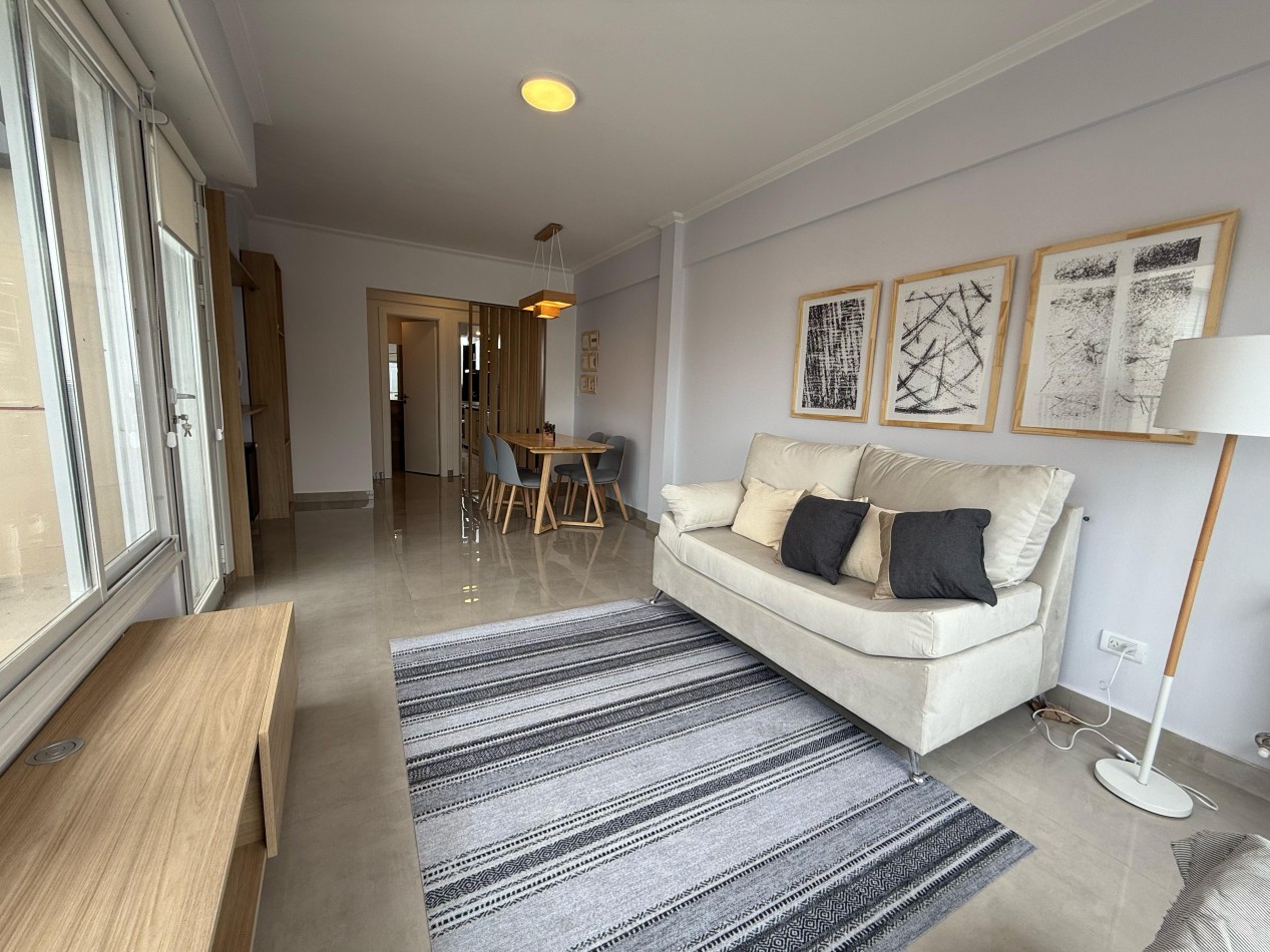 DEPARTAMENTO 3 AMB A LA CALLE CON BALCON SALIENTE, A 100 MTS. DE LA PLAYA EN ALDREY