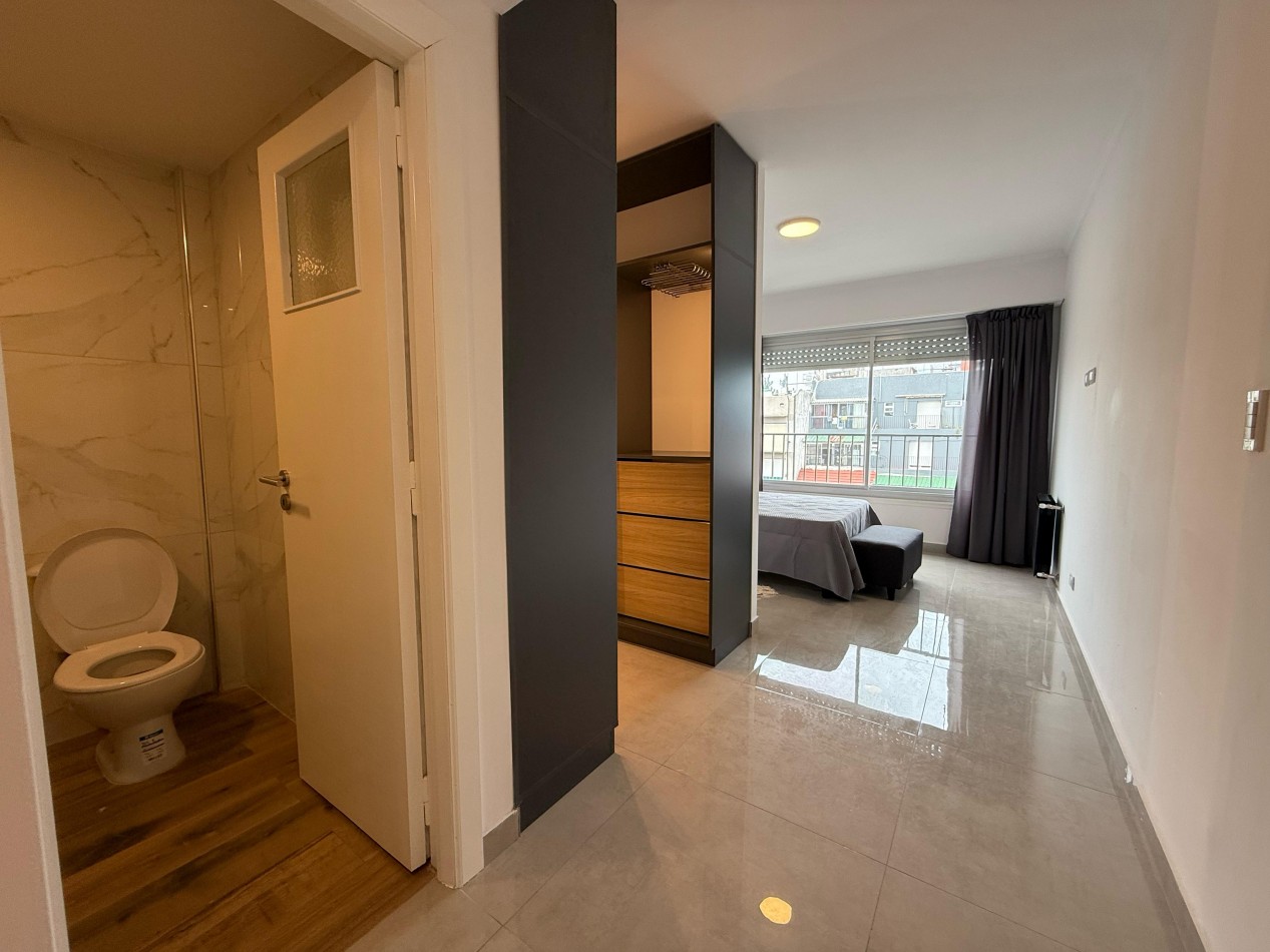 DEPARTAMENTO 3 AMB A LA CALLE CON BALCON SALIENTE, A 100 MTS. DE LA PLAYA EN ALDREY