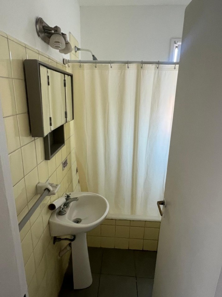 DEPARTAMENTO 2 AMB A LA CALLE CON BALCON FRANCES Y VISTA PANORAMICA EN ALDREY