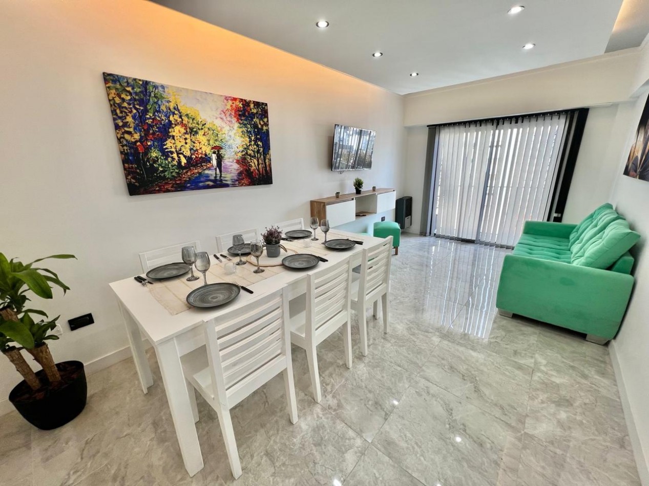 DEPARTAMENTO 3 AMBIENTES LATERAL CON BALCON SALIENTE