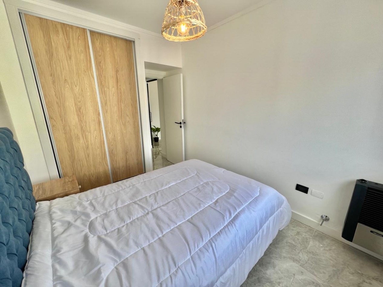 DEPARTAMENTO 3 AMBIENTES LATERAL CON BALCON SALIENTE