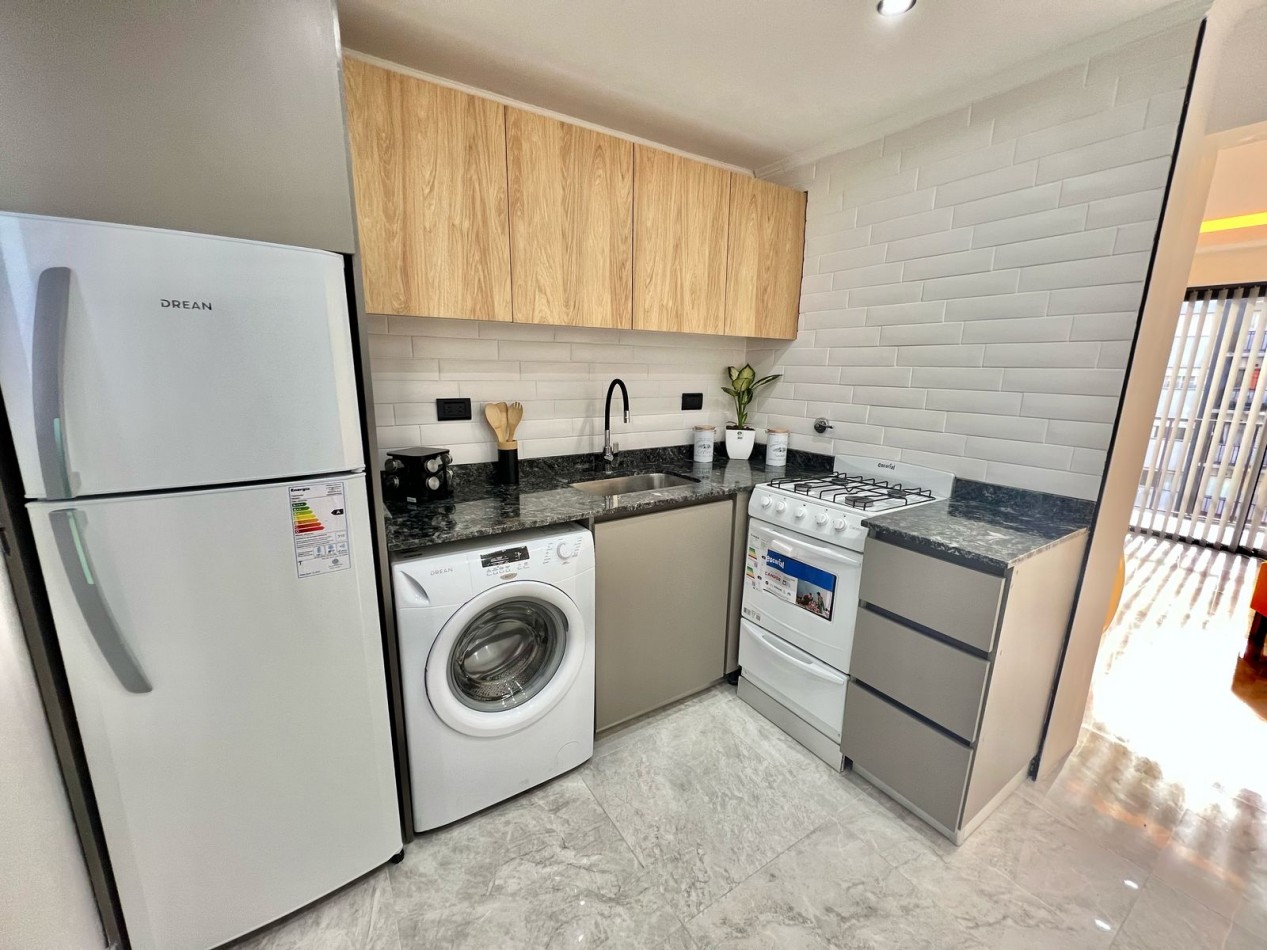 DEPARTAMENTO 2 AMBIENTES EXTERNO CON BALCON SOBRE CALLE CORDOBA Y AV. LURO