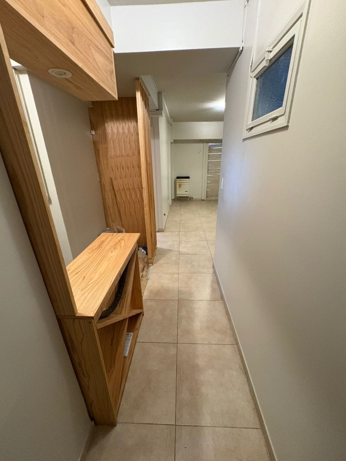 DEPARTAMENTO DE 2 AMBIENTES CON BALCON SALIENTE A LA CALLE. APTO CREDITO