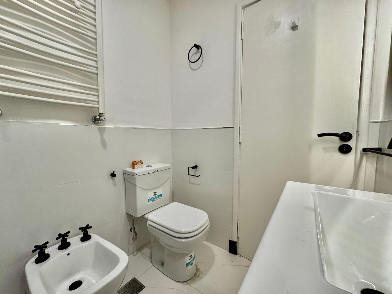 DEPARTAMENTO 3 AMBIENTES EXTERNO CON BALCON A LA CALLE EN PLAZA MITRE
