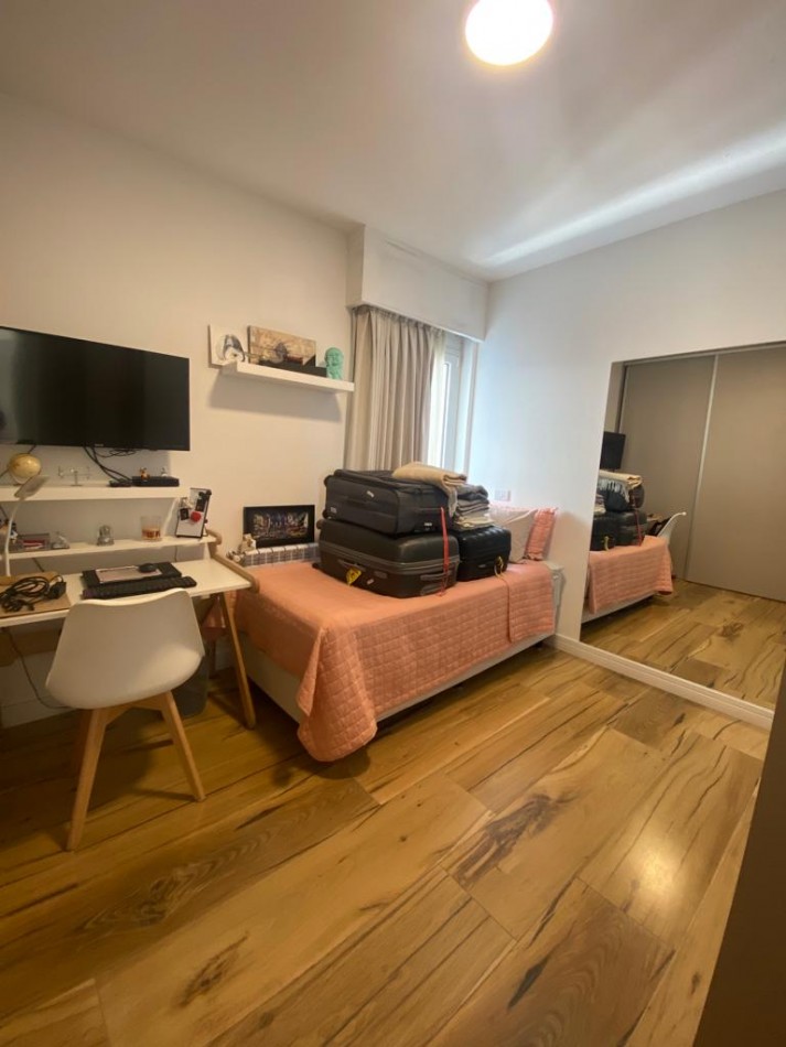 SEMIPISO DE 3 AMBIENTES C/ TERRAZA PROPIA Y DOBLE COCHERA - CHAUVIN