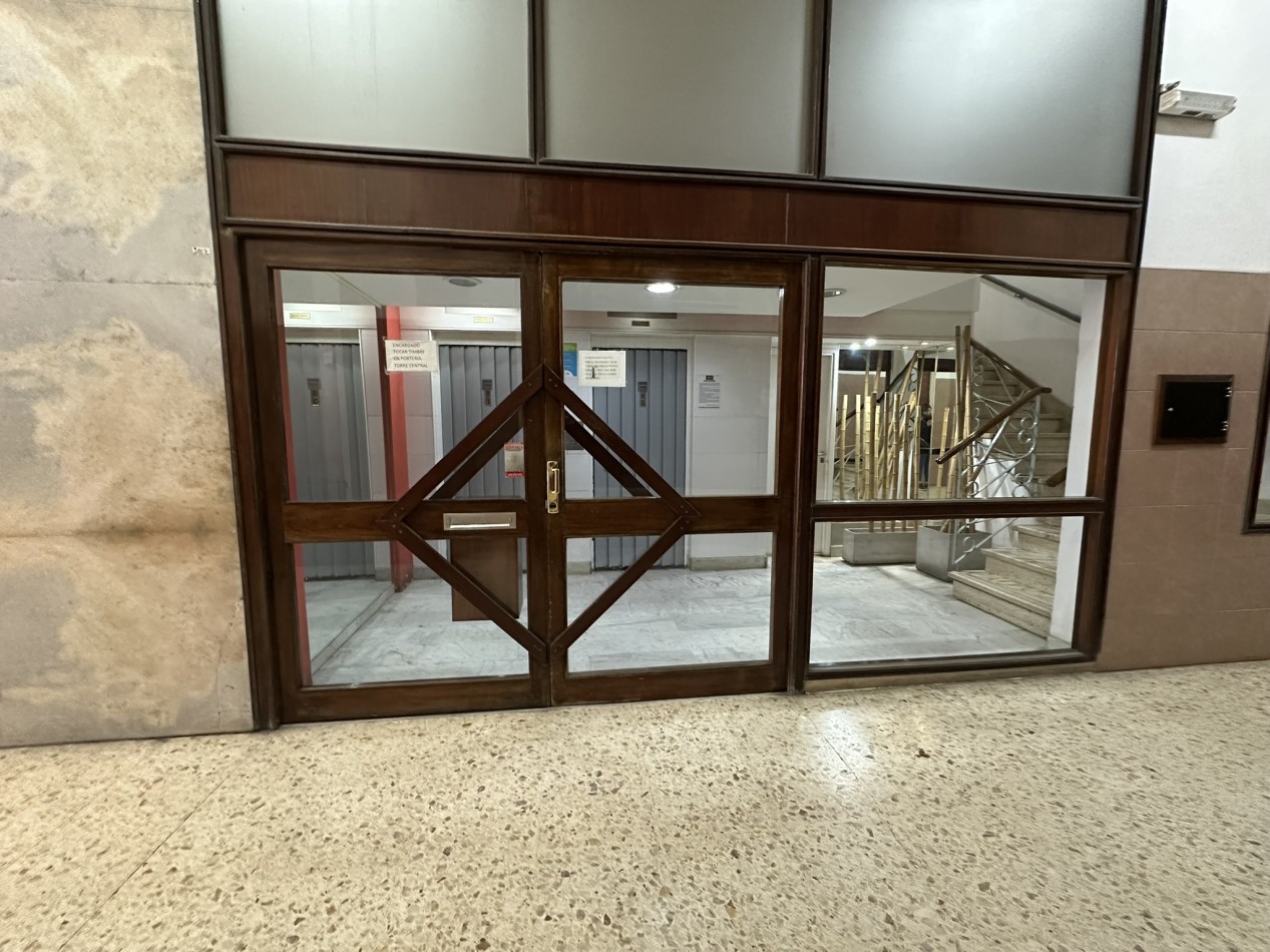 Departamento de 1 Ambiente y Medio - A Metros de Plaza Colon