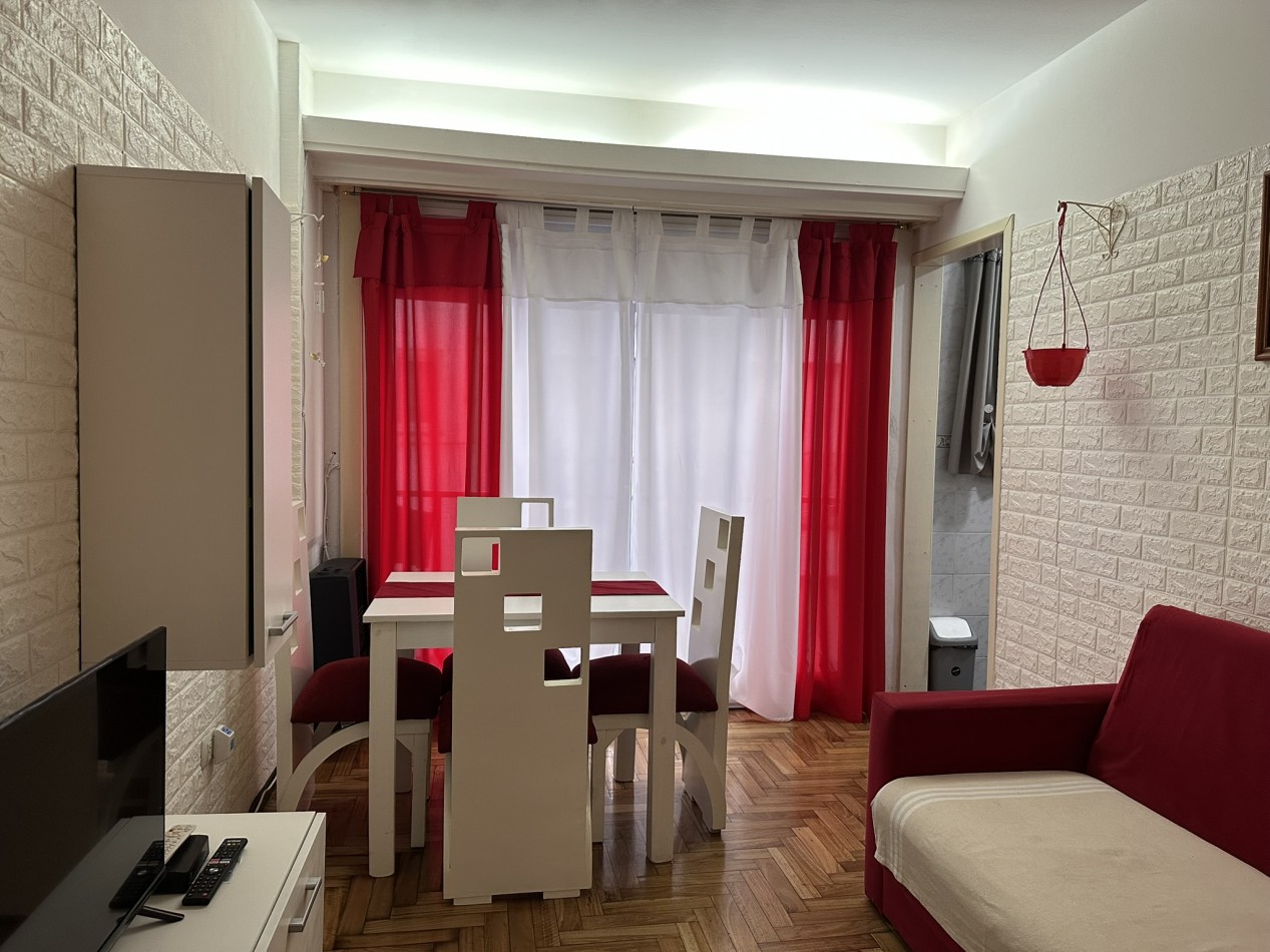 Departamento de 1 Ambiente y Medio - A Metros de Plaza Colon