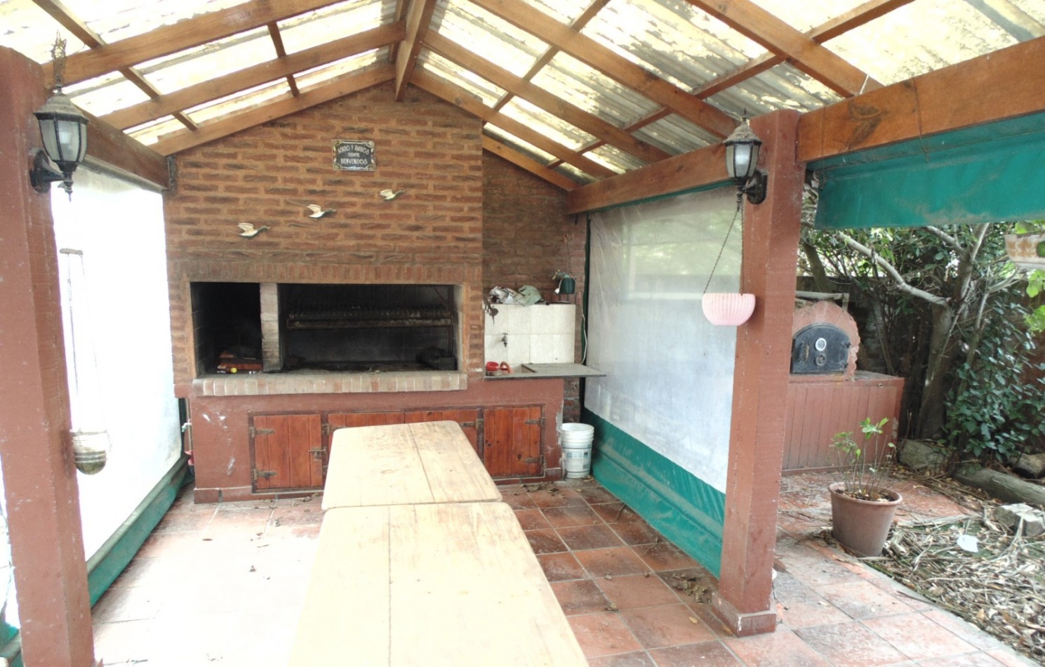OPORTUNIDAD CHALET 5 AMBIENTES EN SANTA CLARA DEL MAR CON GRAN PARQUE A 100 METROS DEL MAR - QUINCHO/COCHERA DOBLE/LAVADERO/DEPENDENCIA/DOBLE LOTE