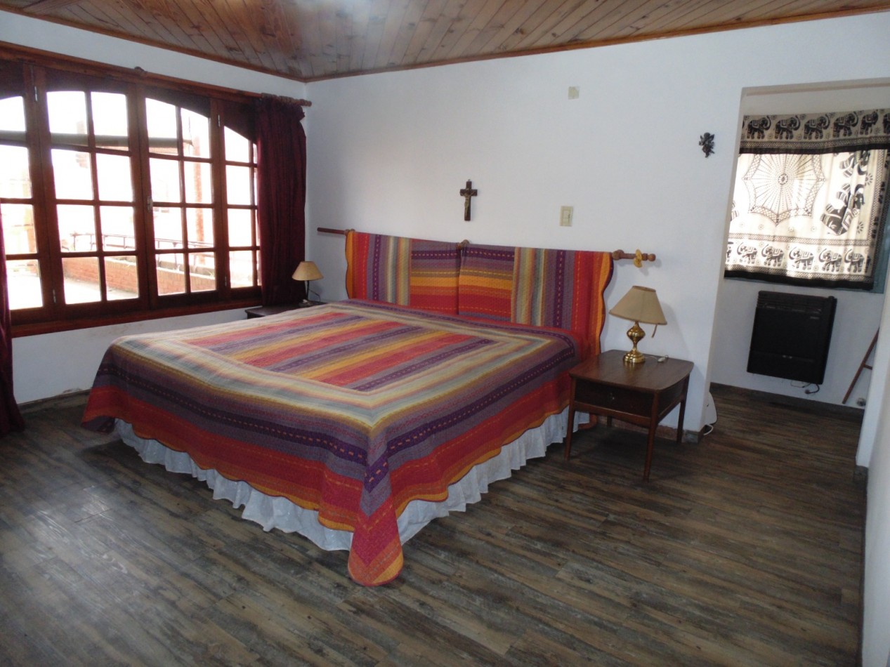 OPORTUNIDAD CHALET 5 AMBIENTES EN SANTA CLARA DEL MAR CON GRAN PARQUE A 100 METROS DEL MAR - QUINCHO/COCHERA DOBLE/LAVADERO/DEPENDENCIA/DOBLE LOTE