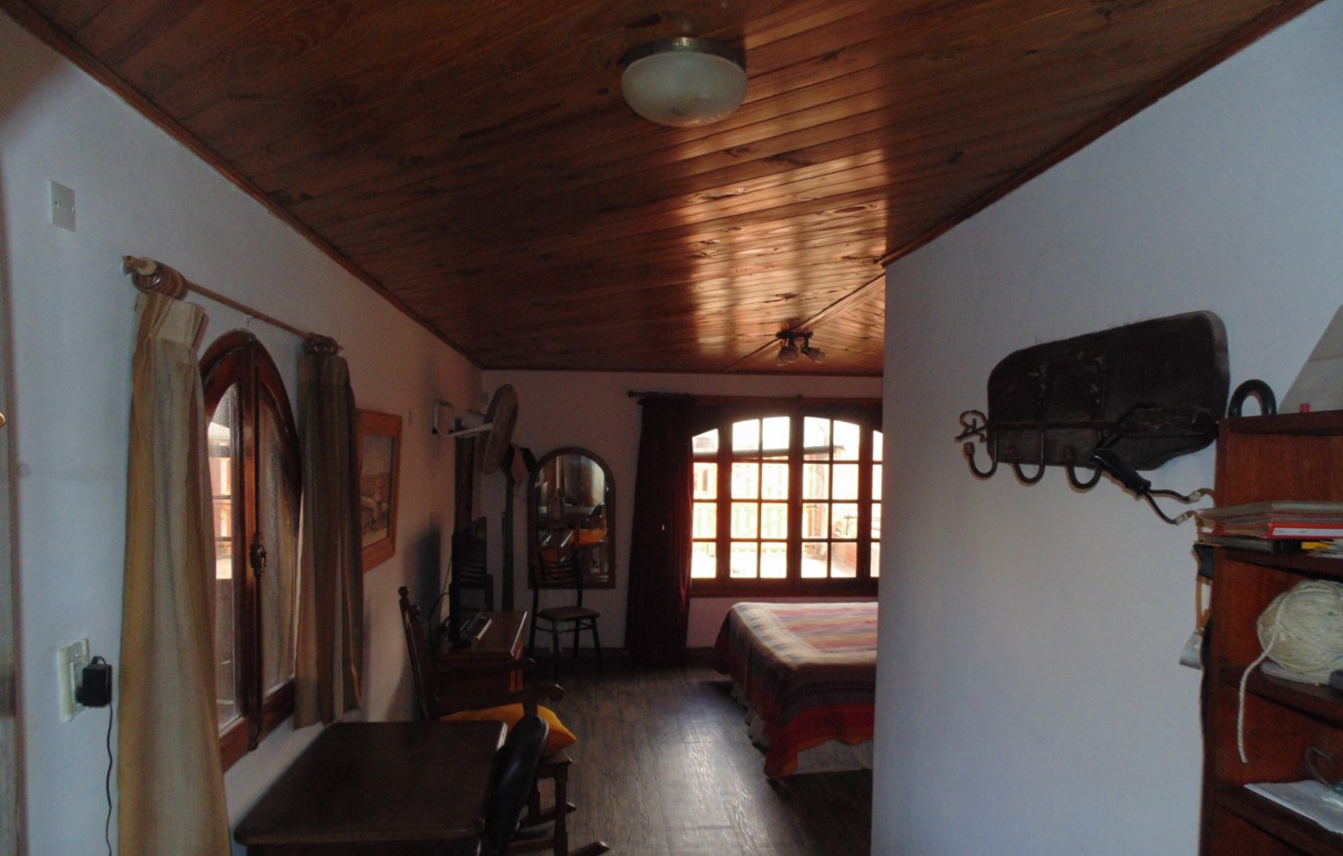 OPORTUNIDAD CHALET 5 AMBIENTES EN SANTA CLARA DEL MAR CON GRAN PARQUE A 100 METROS DEL MAR - QUINCHO/COCHERA DOBLE/LAVADERO/DEPENDENCIA/DOBLE LOTE