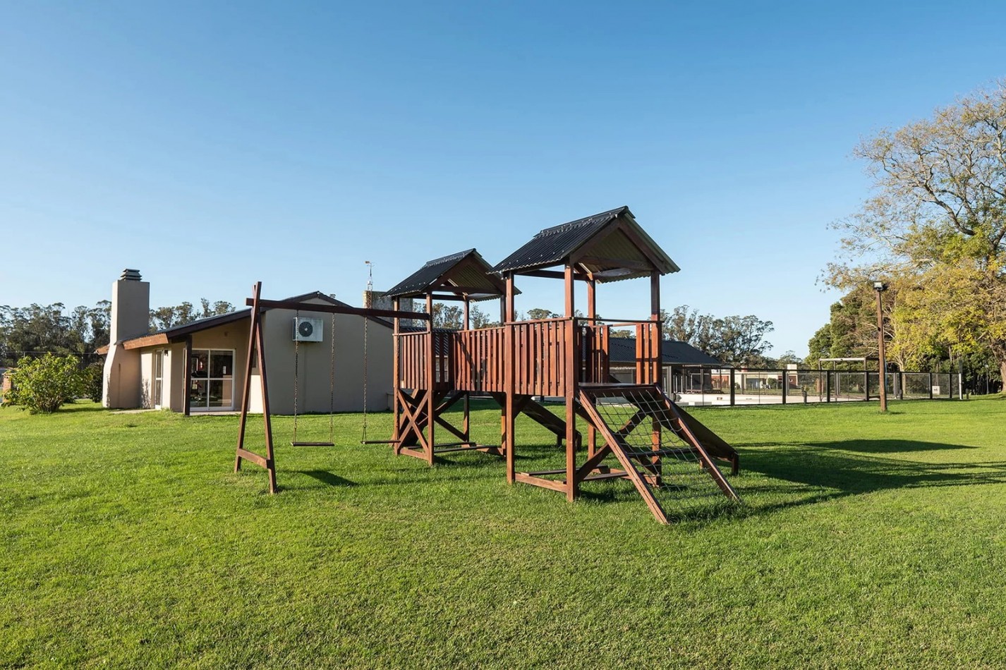 LOTE DE 750 M² EN VENTA EN CLUB DE CAMPO HARAS DEL MAR