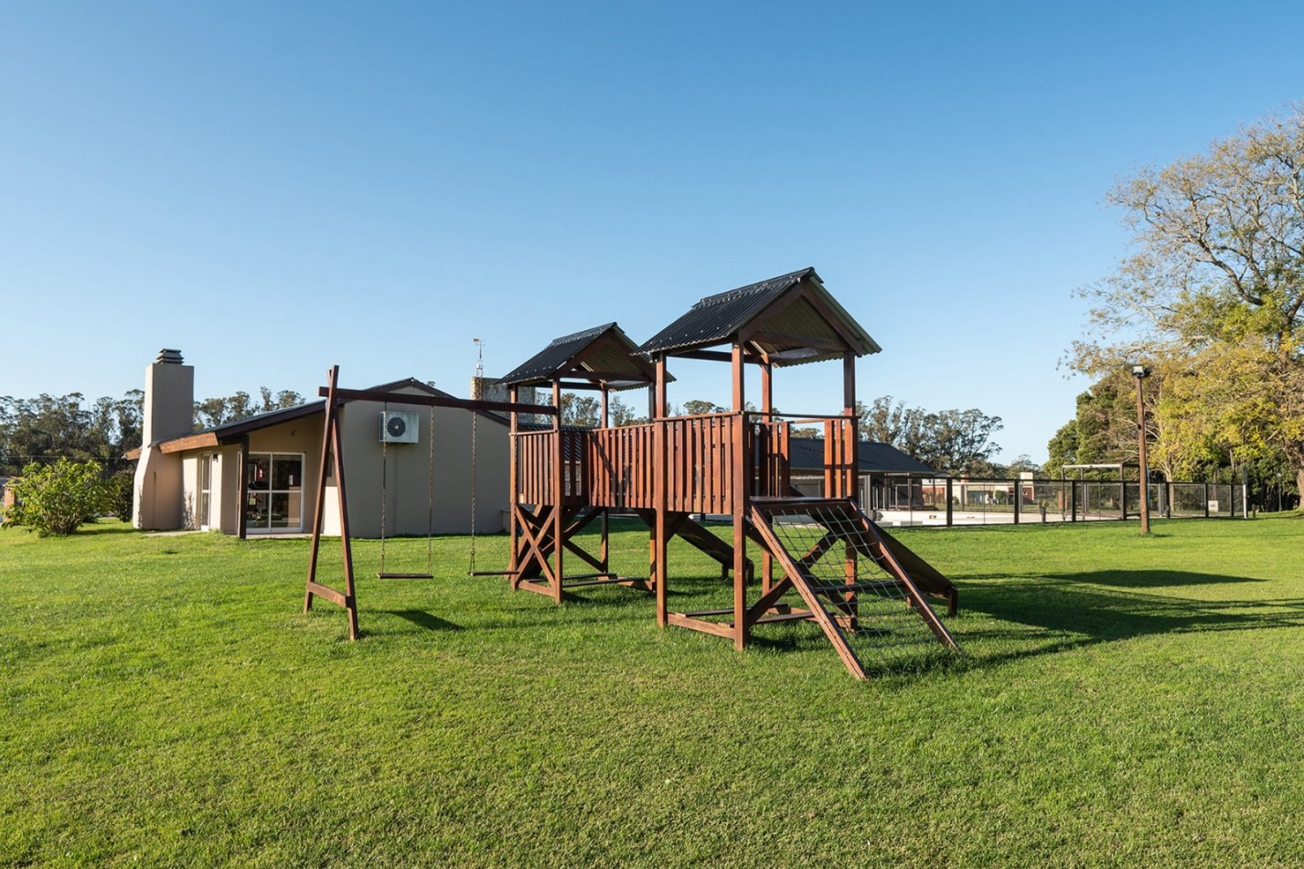 LOTE DE 750 M² EN VENTA EN CLUB DE CAMPO HARAS DEL MAR